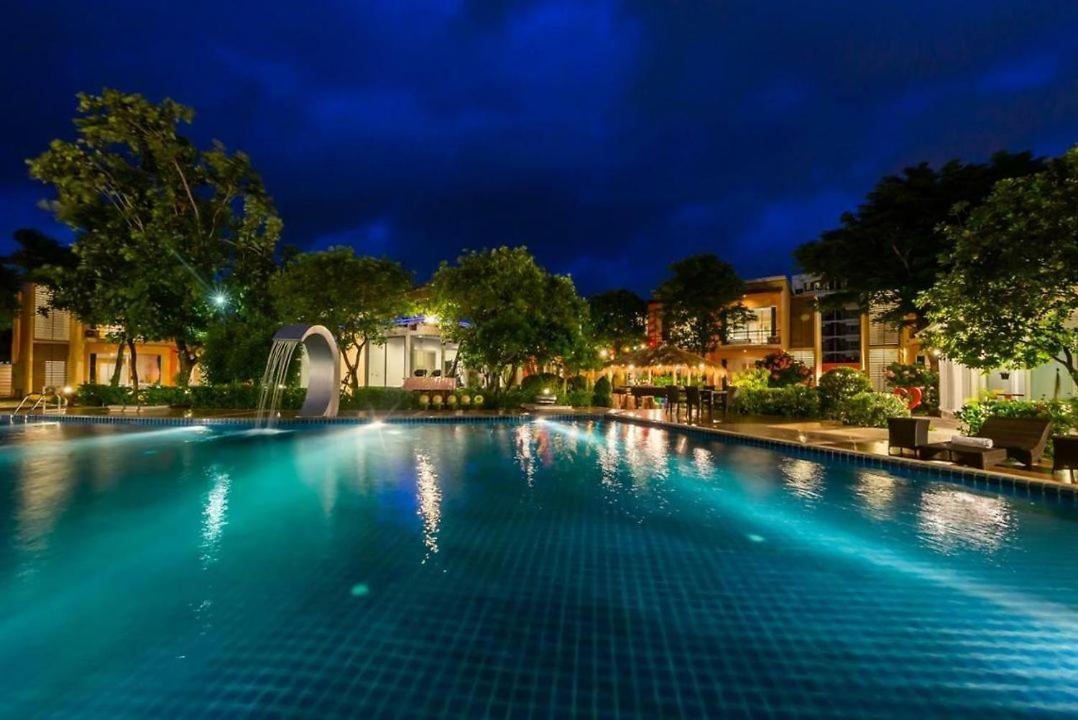 Bangkok.Grand.Resort Bang Bo Exterior foto